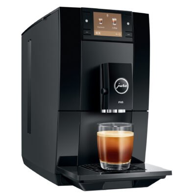 JURA A8 Piano Black (EA), ander zijaanzicht met Light Brew koffie